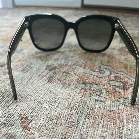 Gucci Black and Red Sunglasses - Picture 6 of 10